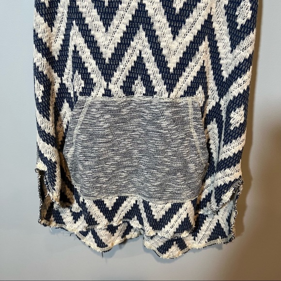 Maaji Activewear Racerback Diamond Patterned Tank Top Hoodie Knit Cover Up - Picture 6 of 6